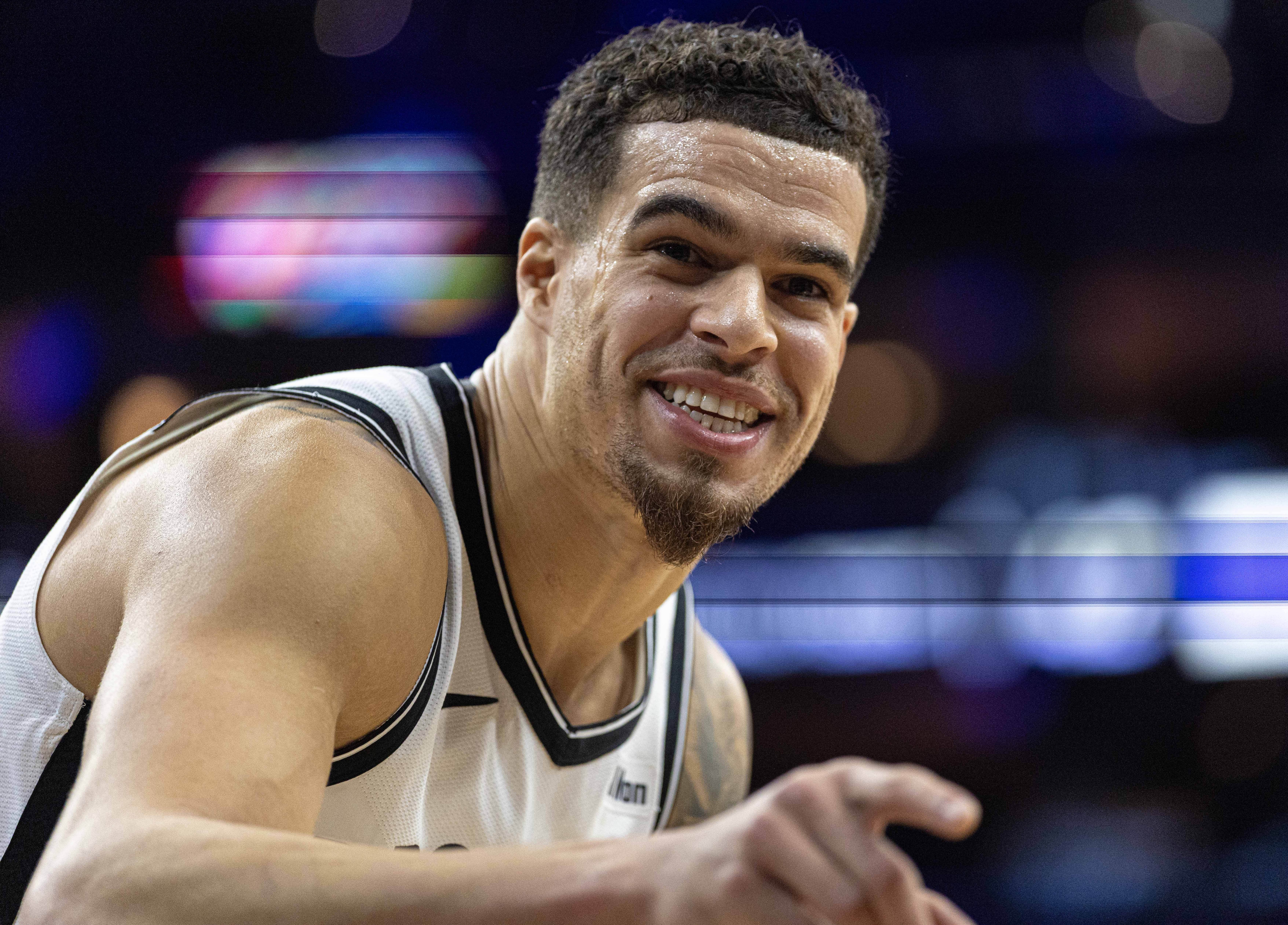 开云在哪里开户-勇士队记：小迈克尔·波特要价两个首轮起 一个库明加根本换不到