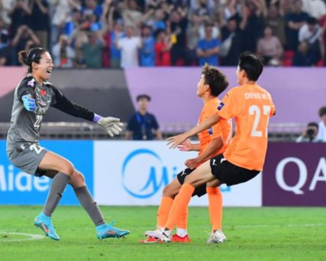 陈晨两次点球战扑出四球 武汉女足夺冠获千万奖金