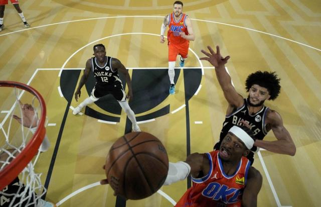 开云体育登录入口-身材优势带来防守压制，雄鹿让字母哥找到舒适区