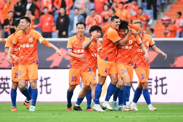 Kaiyun 平台-【中超】胡靖航帽子戏法 泰山5比1大胜河南夺得亚军