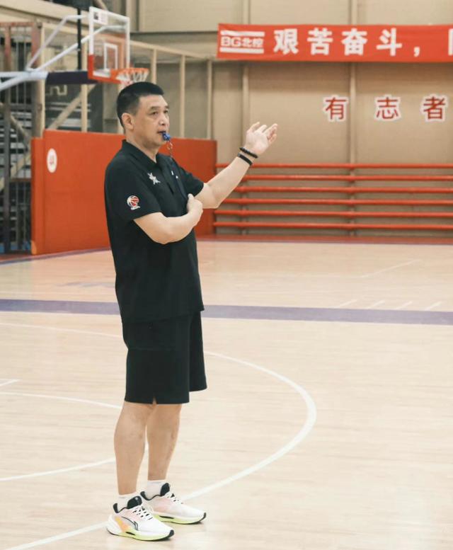 开云体育登录入口-【人物】闵鹿蕾全方位改造北控 冠军教练的变与不变