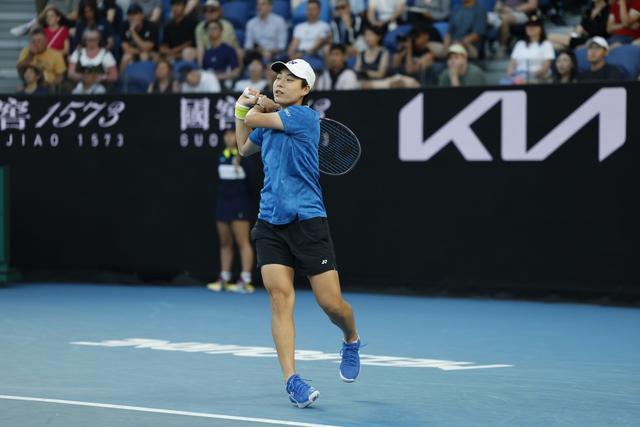 开云在哪里开户-澳网结束单打首轮争夺，中国网球军团四人成功晋级