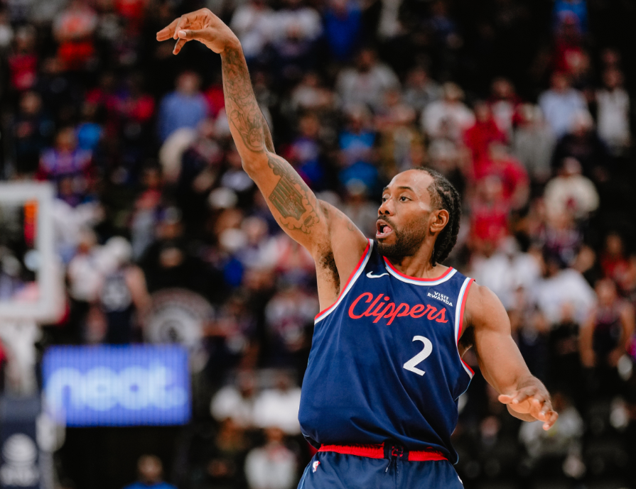 开云体育登录入口-真战神！小卡31分钟爆砍45分，快船全场轰153分，25分大胜森林狼